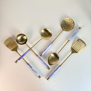Juego de Cubiertos de Acero Inoxidable de 6 Piezas con Mango de Resina, Acabado Dorado, Estilo Moderno, Gran Venta en India - Product Image 2