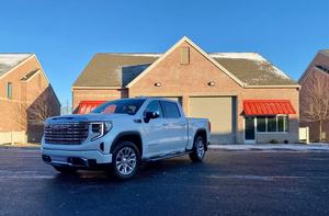 NUEVO EN STOCK: GMC Sierra 1500 SLT Elevation Crew Cab 2018 con motor <4L, 4x4, volante a la izquierda, interior oscuro, ¡con incentivos de envío! - Product Image 2