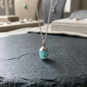 Collar con Colgante Ovalado de Amazonita Oceánica, Color Verde Azulado, Cadena Delicada para Usar en Capas, Plata de Ley 925, Estilo Minimalista, para Compromiso o Boda - Product Image 1