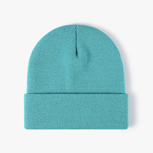 Gorros de Punto Personalizados al por Mayor con Logotipo, Gorros de Invierno Lisos de Color Sólido para Uso de Marcas de Ropa - Product Image 4