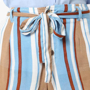 Prix d'usine Vêtements d'été Couleur unie Femmes Shorts à rayures Offre Spéciale Fashion Wear Femmes Shorts à rayures - Product Image 3