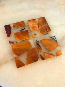 Fourniture de style classique nouveauté sous-verres carrés en résine époxy en bois d'acacia Design unique pour la maison, la fête - Product Image 3
