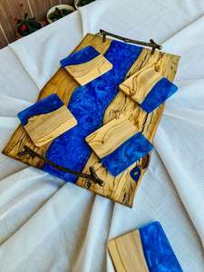 Bandeja Redonda de Madera de Nogal con Resina Epoxi Verde, Asas de Metal Negro, Tabla Decorativa para Charcutería, Cocina, Comedor, Hogar, Lujo - Product Image 2