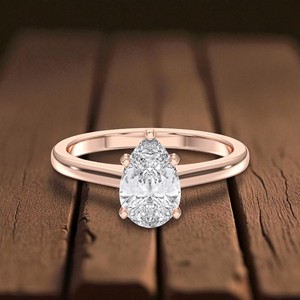 Poire Cut 1.50 Carat E-F/VVS-VS Moissanite Diamant Prong Set Solitaire Bague de Fiançailles Fabriqué en Argent Pour Les Femmes - Product Image 4