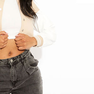 Chaqueta universitaria corta con estampado de bordado de Color único para mujer/chaqueta universitaria corta con cuello redondo personalizada para mujer tasa al por mayor - Product Image 5