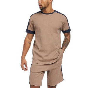 Venta al por mayor en línea Ropa de gimnasia Entrenamiento Hombres Chándal informal Trajes de verano Camisetas y pantalones cortos Correr Jogging Conjunto de traje deportivo - Product Image 1