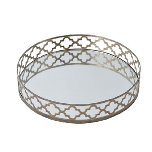Plateau de service alimentaire en aluminium et verre antique de haute qualité Plateau à dessert de forme personnalisée parfait pour les mariages et les hôtels - Product Image 5