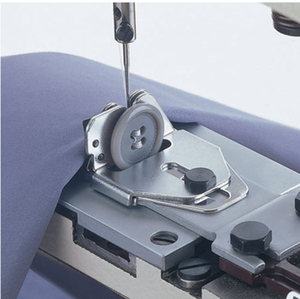 Machine à coudre industrielle Brother 917 d'occasion, comme neuve, pour la pose de boutons, 220V 550W, 650 points/min, plastique, OEM, garantie 3 ans, DIY - Product Image 3