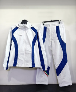 Conjunto Deportivo de 2 Piezas Personalizado con Estampado Invernal, Chaqueta Ligera de Poliéster/Algodón con Cierre y Franja Reflectante - Product Image 1