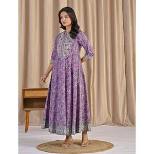 Vestido Anarkali de Algodón Estampado a Mano en Gris Púrpura, Sari Indio para Fiestas con Bordado a Mano - Product Image 5