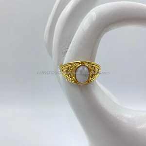 Anillo chapado en oro de moda Joyería de moda para mujeres y hombres - Product Image 1