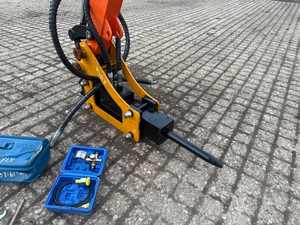 NUEVO romperocas hidráulico SB05 para excavadoras de 0,8-2 toneladas-Servicio pesado con kit de gas y cinceles de hormigón - Product Image 5