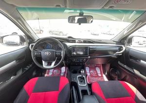 Toyota Hilux SR5 2019 / Disponible à la vente avec faible kilométrage, moteur essence, véhicule bien entretenu et sans accident. - Product Image 5