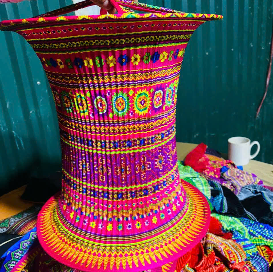 สีเหลือง