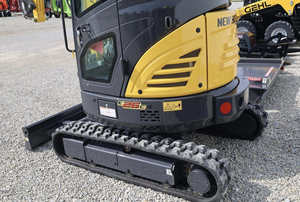 Miniexcavadora New Holland E26C de 2.6 toneladas, calidad profesional, mejor relación calidad-precio, modelo 2026 - Product Image 5
