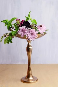 Florero alto de cuello delgado con gran apertura Acabado dorado Adecuado para sostener flores frescas secas o artificiales o acento decorativo - Product Image 6