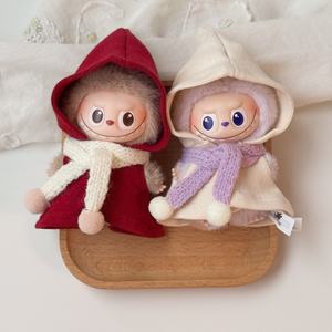 Weihnachtsmantel Cape Puppenkleidung für Labubu 4.0 <span class=keywords><strong>Mini</strong></span> Pin für <span class=keywords><strong>Love</strong></span> Serie Passend für <span class=keywords><strong>10cm</strong></span> Puppe Originaldesign Großhandel - Product Image 3