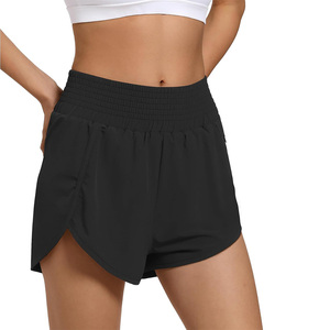 Short de course pour femme avec logo personnalisé, léger, respirant, parfait pour l'entraînement, la gym et l'utilisation quotidienne - Product Image 3