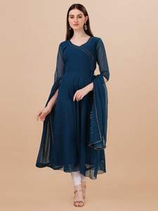 Robe georgette lourde et belle la plus tendance avec un beau côté latkan et moins de frontières exportateur de mode pour femmes à vendre - Product Image 3
