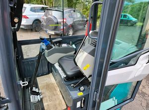 Nouveau pour le chargeur frontal Sunward SWE 17F à vendre avec la boîte de vitesses du moteur Yanmar et d'autres composants de base - Product Image 4