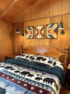 Panel decorativo de pared de Arte de madera 3D de lujo moderno hecho a mano Panel de madera abstracto verde Difusor de sonido personalizable para Naturaleza muerta - Product Image 5