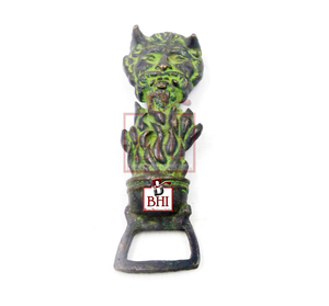 Abrebotellas de latón Accesorios de barra únicos Abrebotellas de latón Montado en la pared "RAKSHAS"(130mm) - Product Image 1