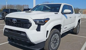 Auto Usado Económico, <span class=keywords><strong>Toyota</strong></span> <span class=keywords><strong>Tacoma</strong></span> Híbrida TRD Sport 2025, Envío a Todo el Mundo - Product Image 6