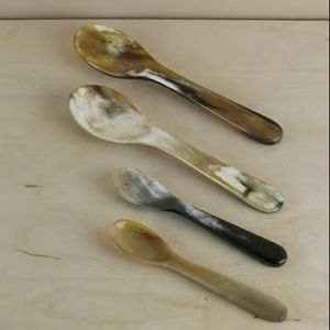 Cuchara de cuerno natural hecha a mano de la mejor calidad, personalizada, altamente pulida, al por mayor, artesanías naturales de primera calidad, directamente desde la India - Product Image 1