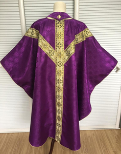 Tela de brocado de casulla Mariana con uniforme de iglesia de hilo plateado hecho a mano en Pakistán - Product Image 3
