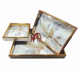 Nueva bandeja de vidrio de diseño abstracto bandeja de servicio de color de borde dorado con asas vidrio de aspecto de lujo - Product Image 4