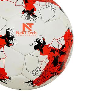 Balón de entrenamiento de fútbol de Next Tech Industries, material de PU para fines de entrenamiento con diseño personalizado y logotipo personalizado - Product Image 2