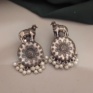 High-Quality <b>Silver</b> Brass Temple <b>Earrings</b> Geometric <b>Stud</b> Design, Indian Supplier Wholesale Jewelry - Product Image 1