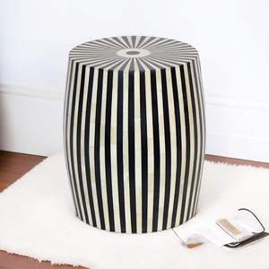 Mesa Auxiliar Clásica de Lujo con Incrustaciones de Hueso, Diseñada para Colecciones de Muebles de Alta Gama y Decoración de Interiores de Diseñadores - Product Image 3