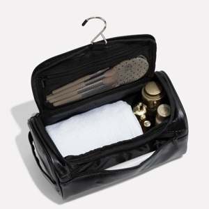 Bolsa de Aseo de Cuero Elegante para Hombre Rodrigo, para Uso en el Baño - Product Image 2