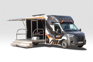 Professional Motorized Mobile Food Truck with Stainless Steel Frame & Insulated Compartments Fast Food & Catering Business - Product Image 5