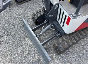 ENVÍO GRATUITO Miniexcavadora BTTL EH15H-6 de 13.5 HP con Arranque por Llave, Orugas de 7 Pulgadas/Hidráulica Suave, Aprobada por EPA y CE, Pulgar Hidráulico Auxiliar - Product Image 5