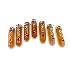 Collar con colgante de lápiz de siete chakras de Aventurina roja al por mayor, cristal curativo natural, piedras preciosas pulidas para regalos de Reiki - Product Image 6