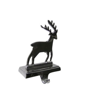 Elegante Metal Peace text Christmas Stocking Holder Stand Perfect Festive Mantle Decor Ideal para Holiday Stocking Display Great - Product Image 4