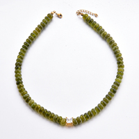 Collier en perles de pierre naturelle colorées OEM en gros, bijoux de guérison en cristal, cadeau pour femme, pierre précieuse avec lettre, tendance bouddhisme