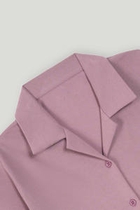 Camisetas de Algodón Color Malva con Botones para Mujer, Tallas Grandes, con Logotipo Personalizado, Hechas de Tela Suave y Duradera, Atuendo Moderno en Color Malva Sólido - Product Image 4