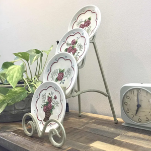 Support en fer de conception élégante, fabriqué par un fabricant de confiance, pour l'exposition de vaisselle de collection dans le salon ou dans un meuble de bureau - Product Image 5