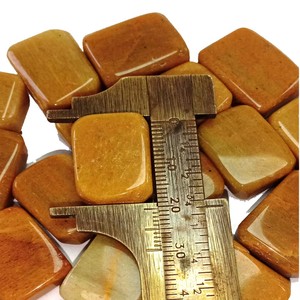 Cubo de cristal de jaspe amarillo caído al por mayor, piedra preciosa de Reiki Chakra con técnica de tallado grabado, piedra de guijarro de ágata artesanal - Product Image 5