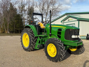 Nouveau Tracteur John Deere 7130R 4x4 2x4 90 CV d'occasion, Matériel agricole, Boîte de vitesses, Transmission par engrenages, Prix usine, Vente en gros - Product Image 1