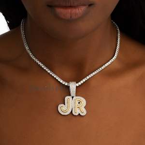 Colgante personalizado de Plata de Ley 925 de 2 tonos con letras en capas Moissanite Diamond Hip Hop Style Collar Charm - Product Image 1