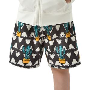 Pantalones cortos básicos de malla para fitness, pantalones cortos estampados de playa personalizados con logotipo para hombres cómodos, pantalones cortos de malla de sublimación con cintura elástica - Product Image 6