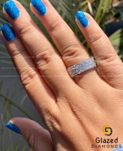 Brillante Totalmente Iced Out Half Eternity Hip Hop Alianzas DE BODA Redondo Brillante Moissanite VVs Diamantes 10K Oro blanco D Incoloro - Product Image 3