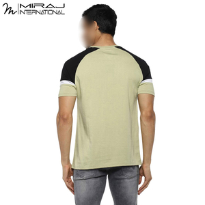 T-shirts 100% coton pour hommes de qualité supérieure couleur unie col rond évacuation de l'humidité et tissu tissé doux au toucher respirant pour les vêtements de plein air - Product Image 3