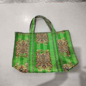 Nouveau sac à main à imprimé tigre, sac de week-end de luxe fait à la main, sac fourre-tout matelassé à imprimé coton, grande capacité, durable - Product Image 1