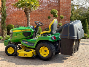 Cortadora de Césped John Deere X750 - Plataforma de Corte de 48 Pulgadas - Diésel / Tractor / Cortadora de Césped - Product Image 2