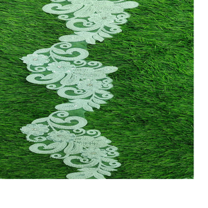 Lacets brodés de mariée blancs sur mesure de couleur blanche dans des motifs floraux à des fins diverses dans différentes tailles - Product Image 1